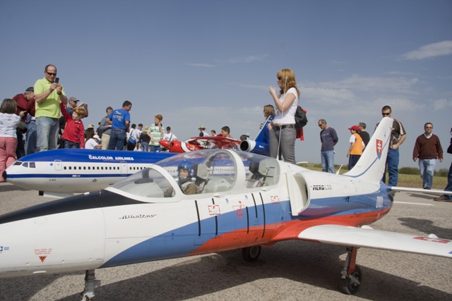 Download EUG001620 (640Wx427H)